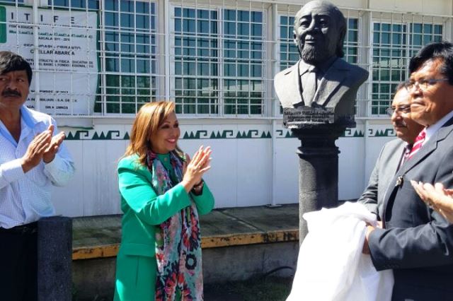 Lorena Cuéllar acude a develar busto en honor a Crisanto Cuéllar Abaroa