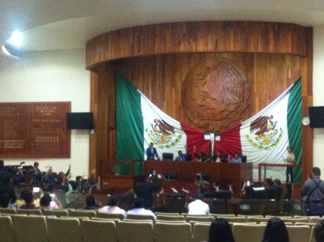 Se agandalla el PRI Mesa Directiva