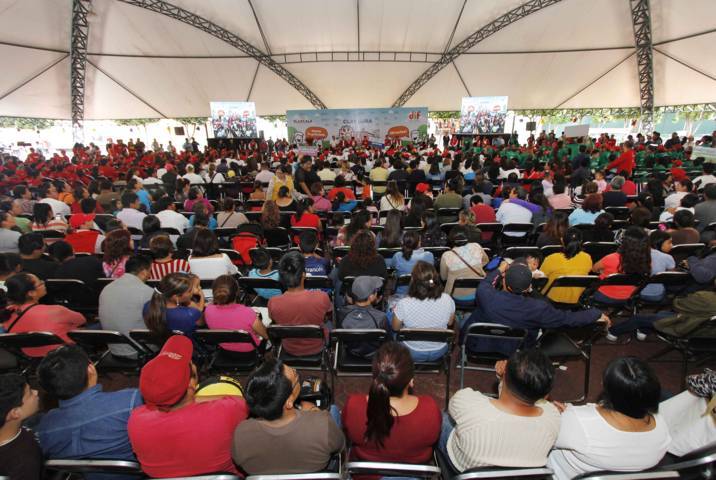 Clausuran con kermés curso de verano “Para Construir y Crecer Juntos”