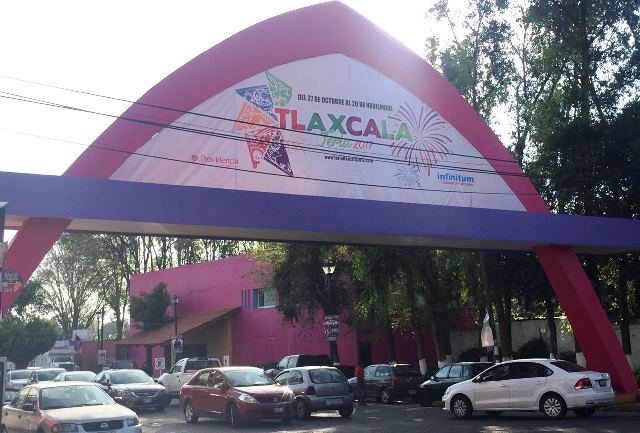 Ganancias de estacionamientos de feria, para familiares de regidora y alcalde de Totolac