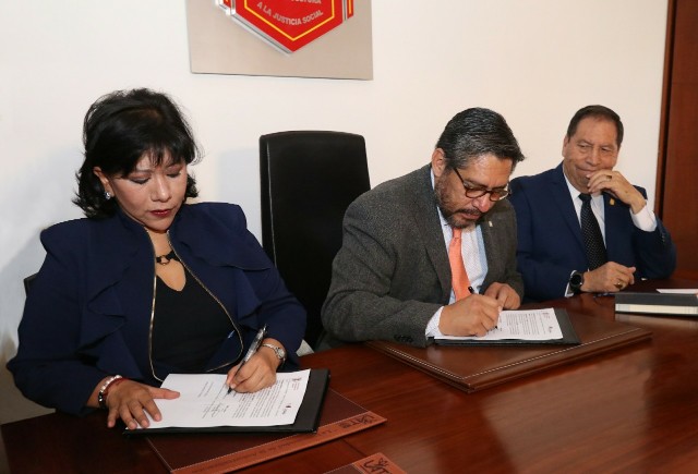Signan convenio de colaboración la UATx y el Ayuntamiento de Tlaxcala