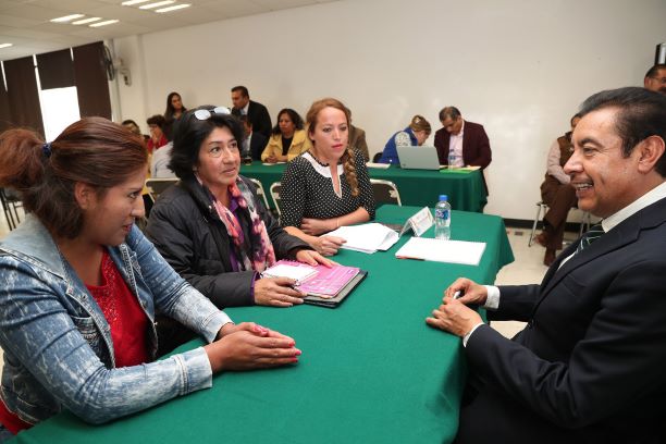 Con audiencias públicas, fortalece Florentino Domínguez diálogo con comunidad educativa