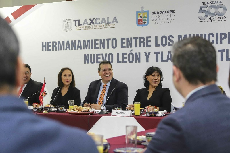 Marco Mena atestigua hermanamiento entre Tlaxcala y Guadalupe Nuevo León