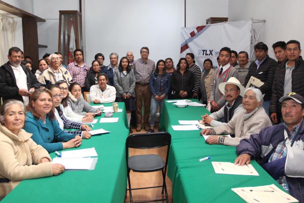 Capacita Sefoa en producción y emprendimiento a productores apícolas
