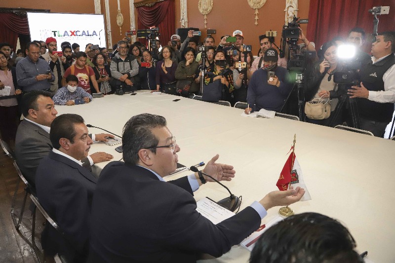 Marco Mena anunció medidas estatales para prevenir contagios por COVID-19