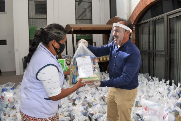 Orea continúa con la entrega de despensas en Zacatelco