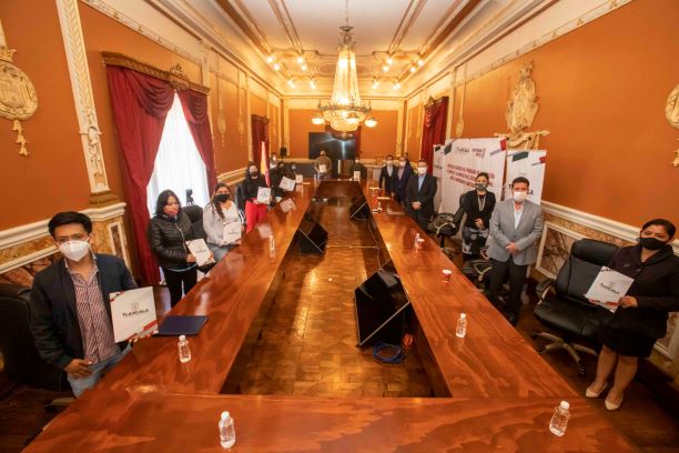 Un empleo conservado es una familia con ingresos: Marco Mena