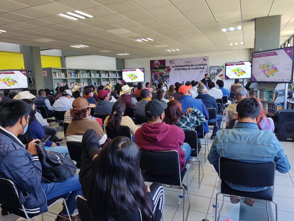 UTT realiza foro de vinculación con el sector ganadero
