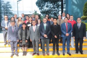 15 Cumple UATx con la entrega de becas institucionales