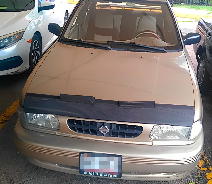 Mujer llevó a regularizar su auto en el REPUVE y le retienen unidad porque tiene reporte de robo
