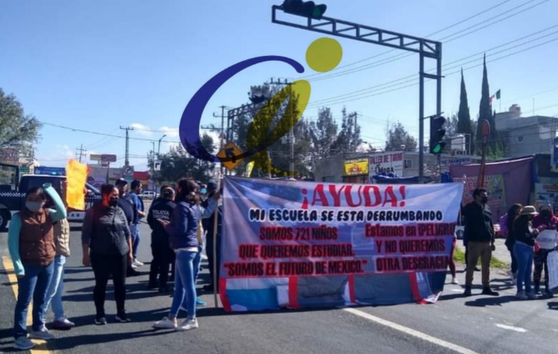 Bloqueo de la vía corta Puebla Chiautempan por manifestación