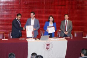 15 Difunde UATx acceso a la información pública y la transparencia