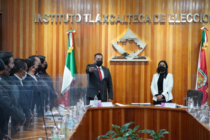 Rindió protesta Emmanuel Ávila González como Presidente del ITE