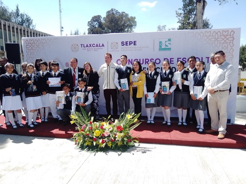 Gana telesecundaria de Españita concurso de escoltas de SEPE