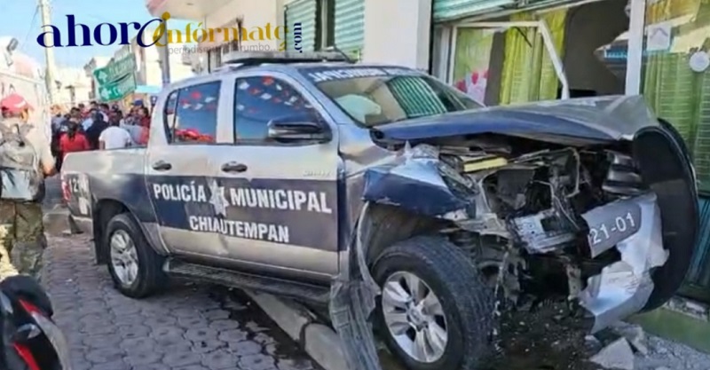 Chocan policías de Chiautempan, dejan como saldo preliminar un lesionado y daños materiales