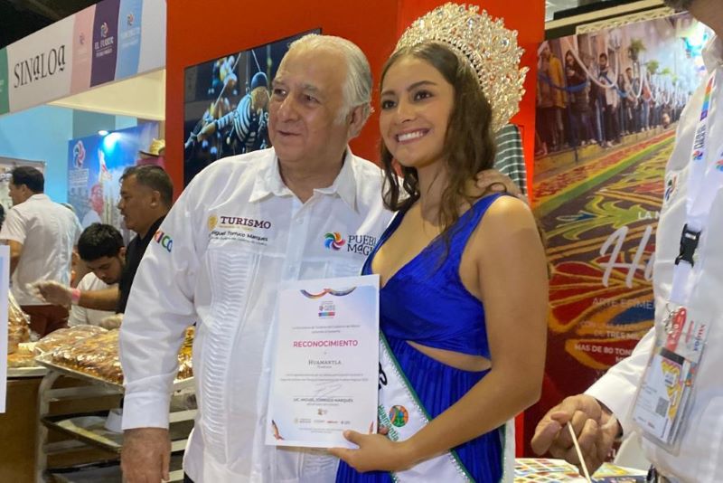 Disfrutan asistentes al tianguis turístico internacional tradiciones de Huamantla