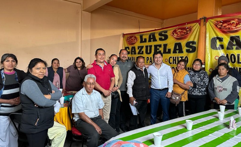 Integran nuevo comité con vecinos de la comunidad de Acuitlapilco