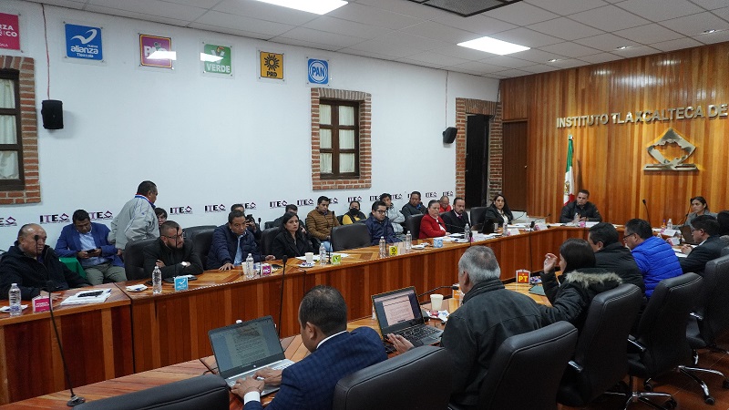 Partidos deberán postular a mujeres en 10 municipios; aprueba ITE reglas