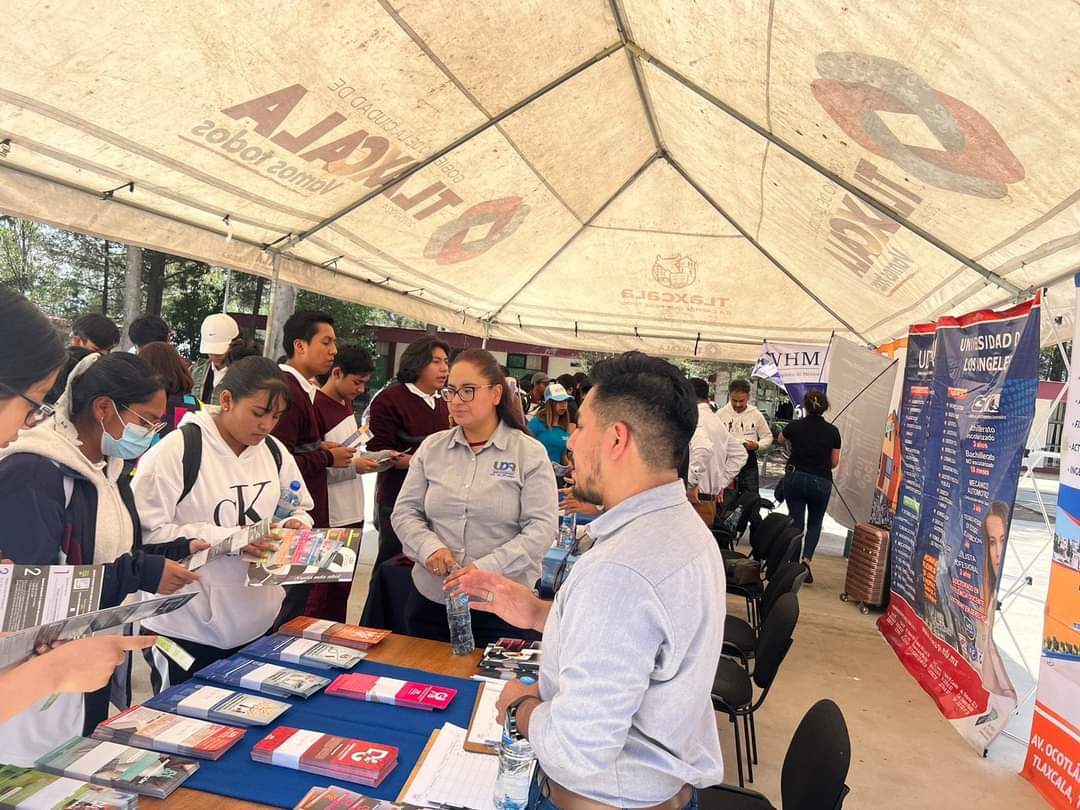 Realiza coordinación de juventud municipal de Tlaxcala feria de orientación educativa