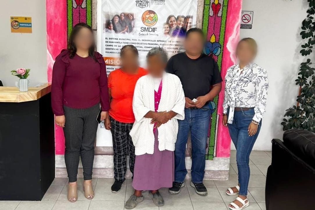 Reúne DIF Huamantla a adulta mayor con sus familiares
