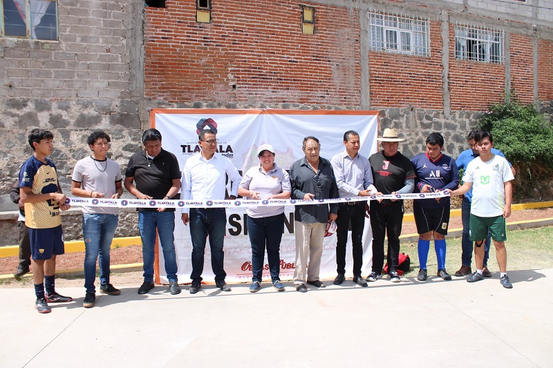 Inaugura alcaldesa capitalina unidad deportiva rehabilitada en Ixtulco