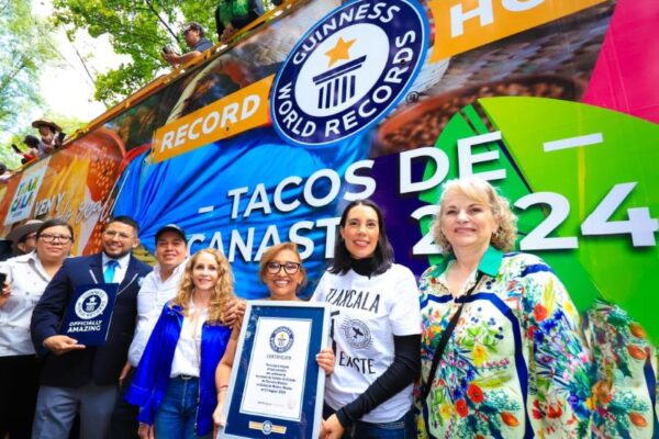 Diputada inactiva desplaza a taqueros, ahora buscaría ser #LadyTacosDeCanasta