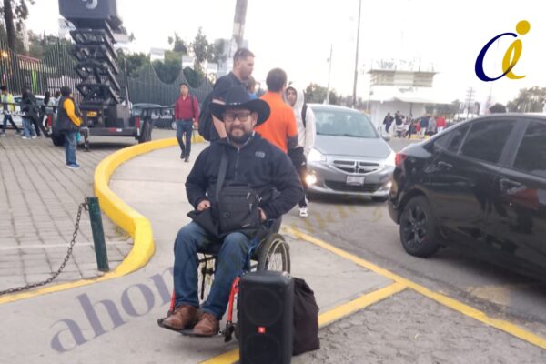 Discapacitado es discriminado de Feria de Tlaxcala por gobiernos de MORENA