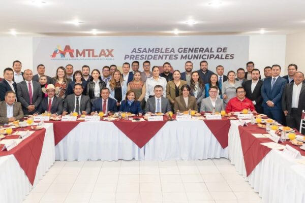 Alcaldes ignorantes, impulsan a la AAMTLAX de “Poncho pañales”, una asociación artificial e ilícita