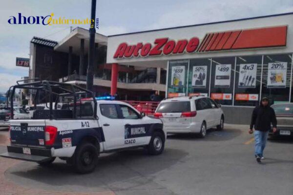 Malandros asaltan Autozone de Apizaco y huyen con toda calma