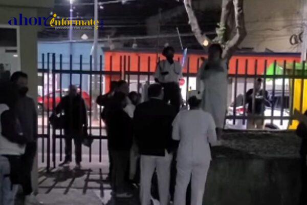 Paciente quiere huir por el mal servicio en el IMSS Tlaxcala y no la dejan salir
