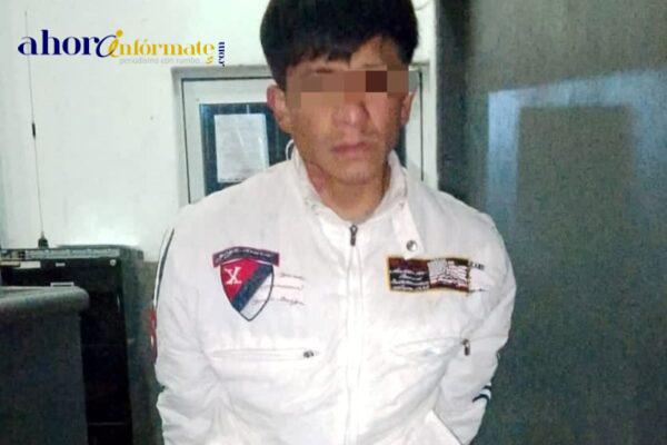 Policía de Chiautempan asegura a masculino por conducir motocicleta con reporte de robo
