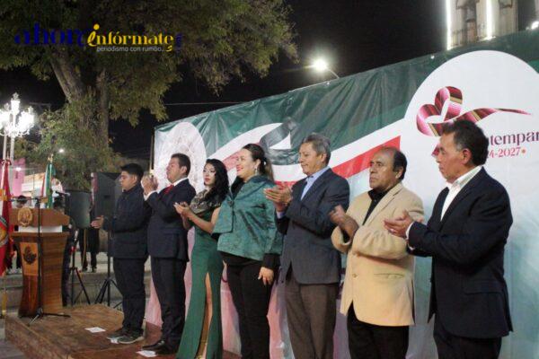 Blanca Angulo encabeza colocación de bando solemne en Chiautempan