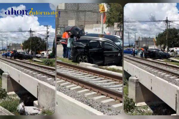 Sindico de Ixtenco le quiso ganar al tren y es arrastrado por el Ferrocarril