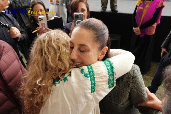 Marcela González acompaña a la presidenta Claudia Sheinbaum, en su primer informe de Gobierno en Tlaxcala