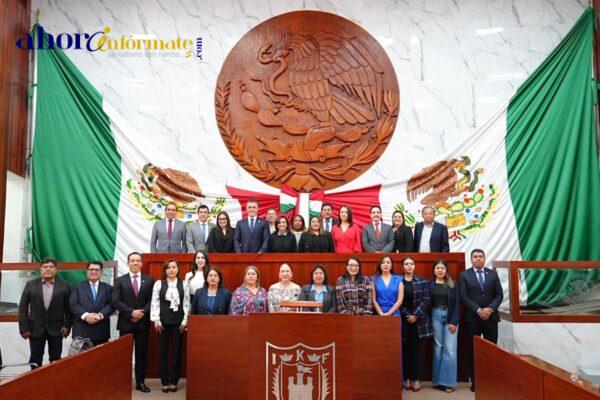 Congreso devela letras doradas “Ciudad de Tlaxcala, 500 años”