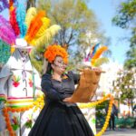 La Pregonera del Rey se transforma en elegante Catrina