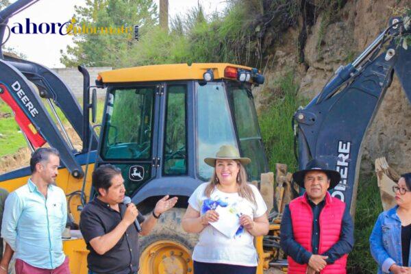 Blanca Angulo anuncia avances en el adoquinamiento de calle Francisco Villa, de Tlalcuapan