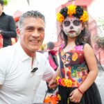 Con risas, dulces y tradición el alcalde Alfonso Sánchez García encabeza la convivencia de calaverita