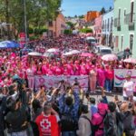 Acompaña Carlos López Suárez la quinta caminata rosa para fortalecer la prevención del cáncer de mama
