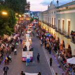 Destaca alcalde Carlos López Suárez colorido y tradición del desfile de feria